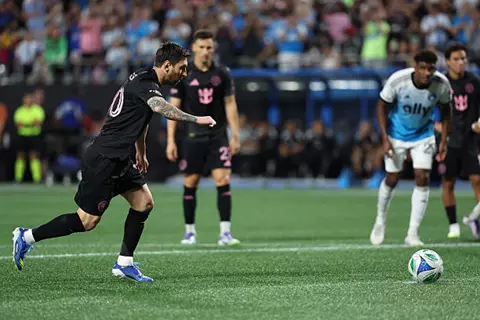 ميسي يقود إنتر ميامي للثأر من سياتل ساوندرز بثلاثية في الدوري الأمريكي